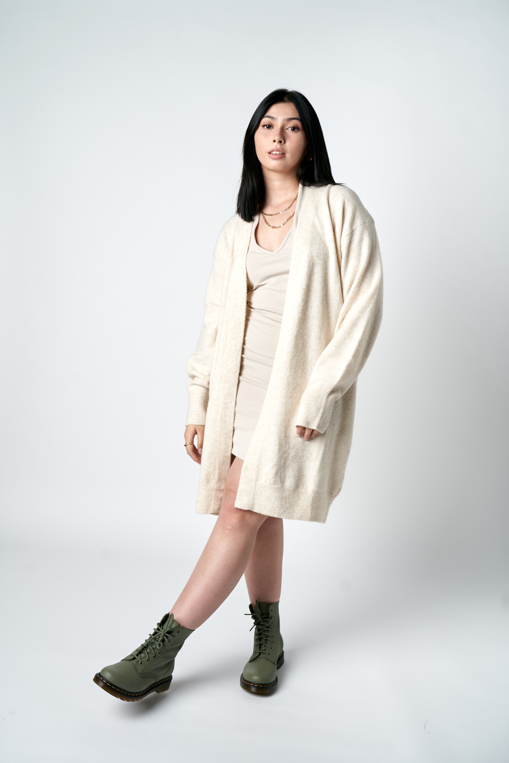 Alternative: Neckholder Kleid und Cardigan